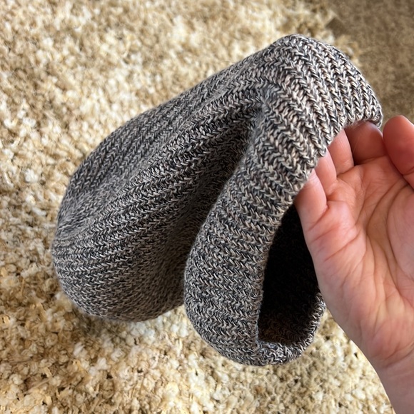 American Eagle Outfitters Beanie Winter Hat, Black Grey Tan Knitted Pattern Hat - Picture 5 of 5